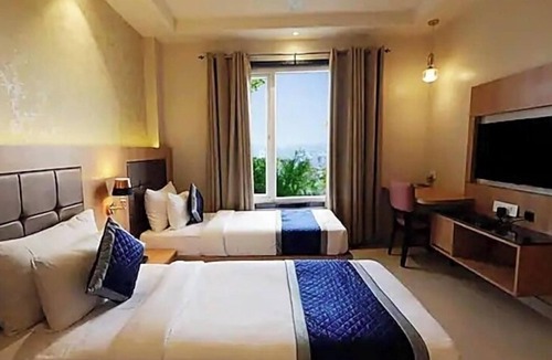 Kakarmatha Hotel | Hotel The Elegance Inn Varanasi