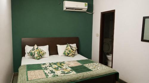 Sector 45 Hotel | Hotel The Height