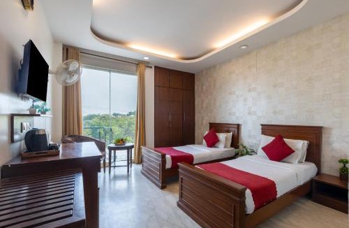 Jasola Hotel | Hotel The Imperio, Near Apollo Hospital, JASOLA