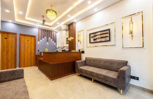 Jangpura Hotel | Hotel The King Palace Free Pick up From Nizamuddin Railway Station