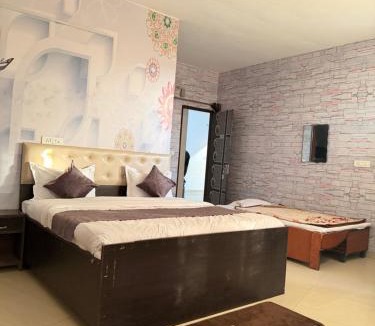 Mohali Hotel | HOTEL The Puadh Stay