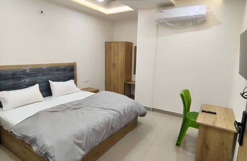 Agra Hotel | Hotel The Skyluxe