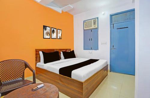 Sector 27 Hotel | Hotel The Walking Near Sec 18 Metro
