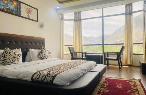 Shargole Hotel | Hotel The White Castle
