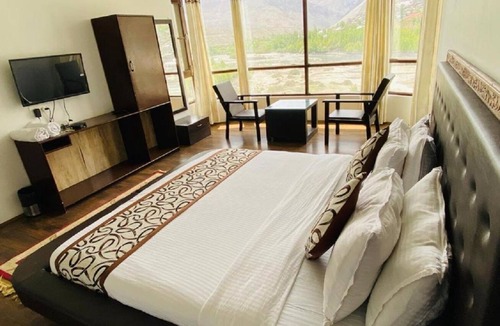 Shargole Hotel | Hotel The White Castle