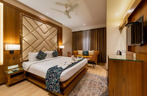 Vijayapura Hotel | Hotel Town Palace
