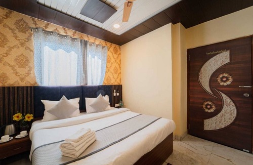 Panch Batti Hotel | Hotel Triple Three By Aditya Inn