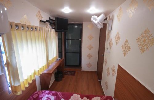 Nadiad House | Hotel Tulsi
