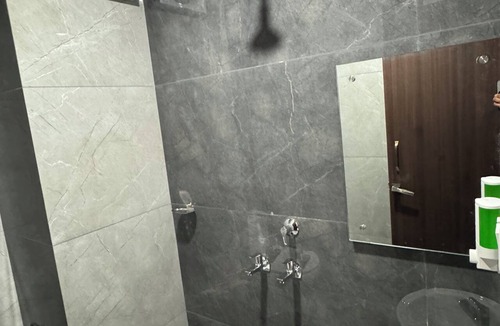 Khatima Hotel | Hotel Utsav