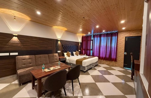 Dhanaulti Hotel | Hotel Valley View