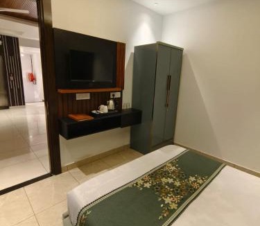Dhampur Hotel | Hotel Velina