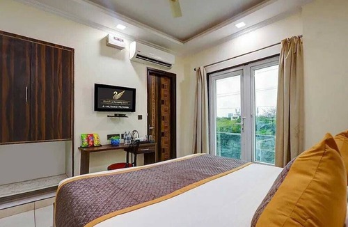 Sector 70 Hotel | Hotel Vibe Blue