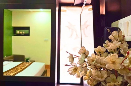 Sultanpur Hotel | Hotel Vijay Deluxe