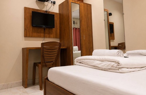 Wellington Pier Hotel | Hotel Volga 2
