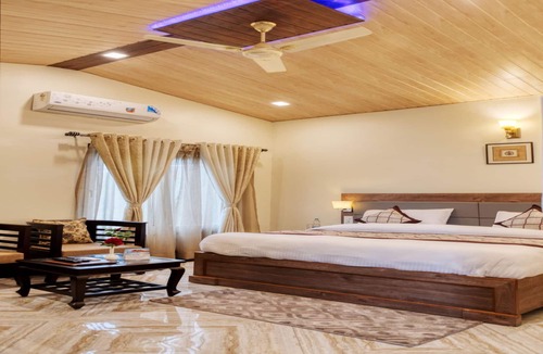 Bhimtal Hotel | Hotel Walnut Creek