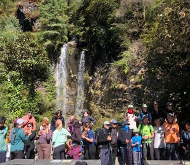 Namche Bazaar House | Hotel Waterfall Benkar