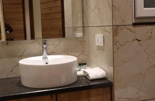 Mohali Hotel | Hotel Western Premium