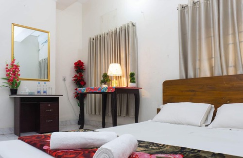 Dhaka Hotel | Hotel White House International Residential, Couple Room - Non AC