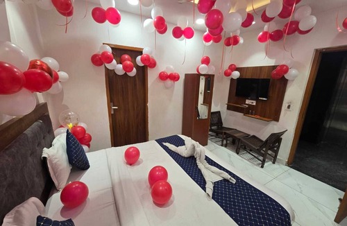 Zirakpur Hotel | Hotel White Rock