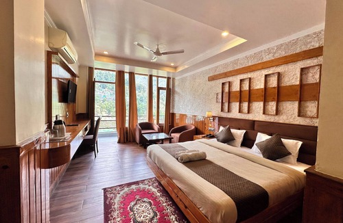 McLeod Ganj Hotel | Hotel Wood Castle