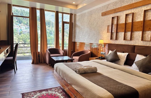 McLeod Ganj Hotel | Hotel Wood Castle