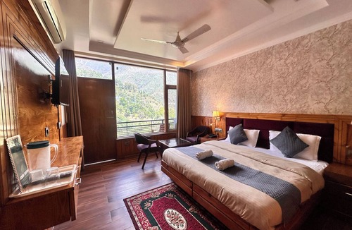 McLeod Ganj Hotel | Hotel Wood Castle