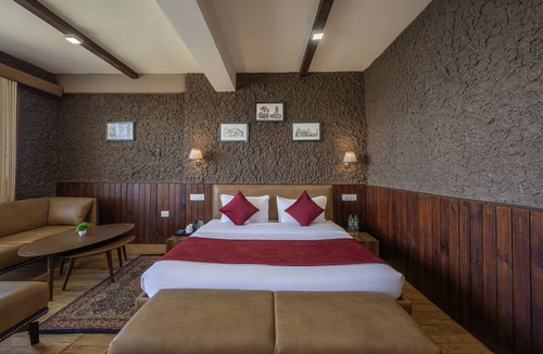 Shimla Hotel | Hotel Wood Winds - A Best Valley View Hotel