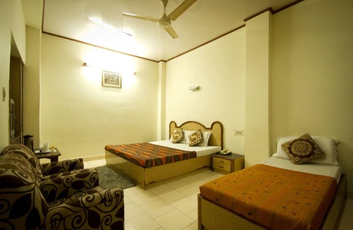 Paharganj Hotel | Hotel Woodland Dx