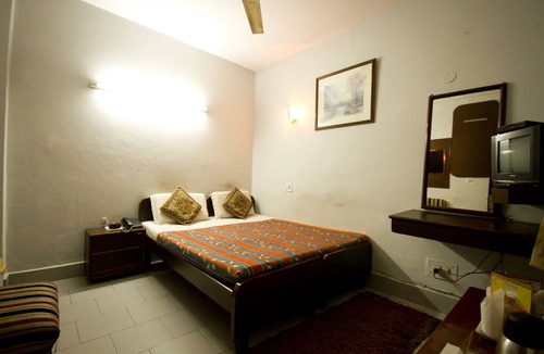 Paharganj Hotel | Hotel Woodland Dx