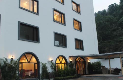 Narainkoti Hotel | Hotel Yadu Vilas