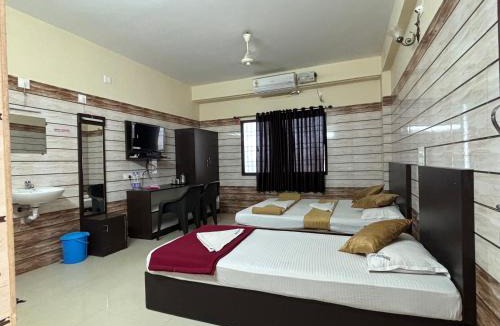 Kollur Hotel | Hotel Yamunna Boarding and Lodgeing