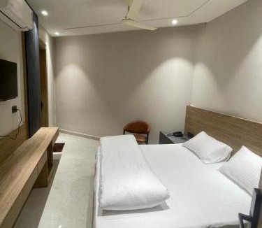 Khattalwada Hotel | Hotel Yuvaansh Banquet & Restaurant
