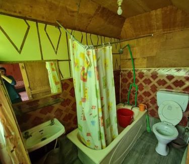 Dal Lake Boat Rental | Houseboat Hood