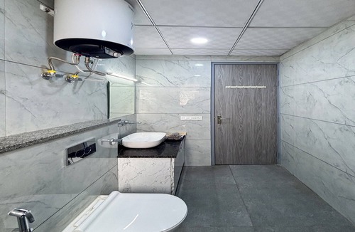 Madhapur Hotel | Housr 78 Madhapur Hyderabad Hitech City