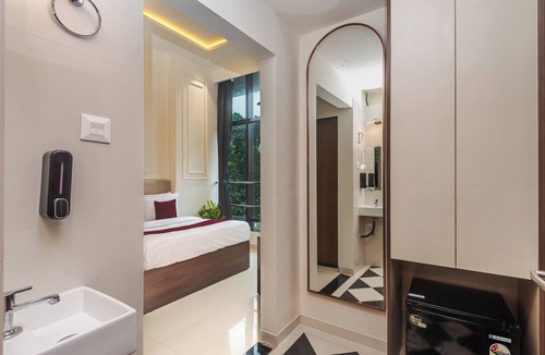 Goregaon West Hotel | Hsquare Prime Stay
