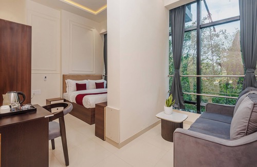 Goregaon West Hotel | Hsquare Prime Stay