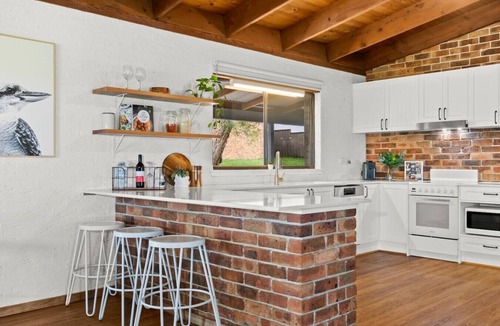 Whittingham House | Hunter Valley Country Vineyards 2 Homes Pets Heated PoolGames Room