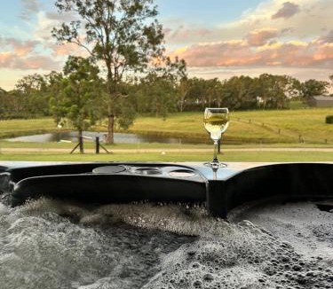 Lower Belford House | Hunter Valley Wine Country Escape - Spa, Pool, Firepit and Woodfired Pizza Oven - Keldan On Bell