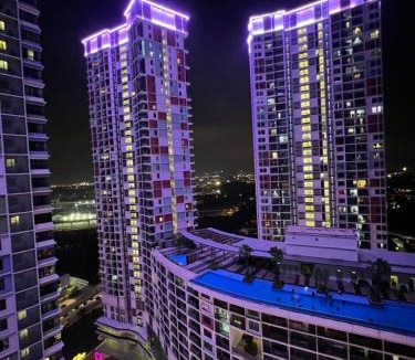 Shah Alam Apartment | I-City Suite 196 -2BR l 5 Pax l Wifi l 1 Car Park