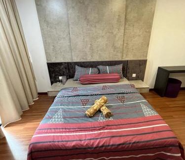 Shah Alam Apartment | I-City Suite 196 -2BR l 5 Pax l Wifi l 1 Car Park