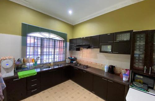 Kampung Tanah Liat House | Idaman homestay
