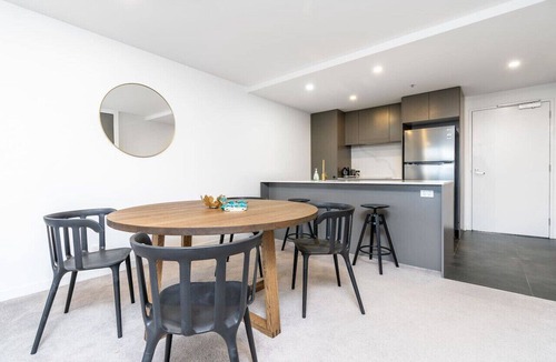 Braddon Apartment | Ideal 2BR Apt in the Heart of Braddon