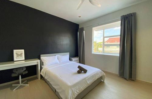 Bukit Tengah House | IKEA Modernism House 10Pax`Near Icon City