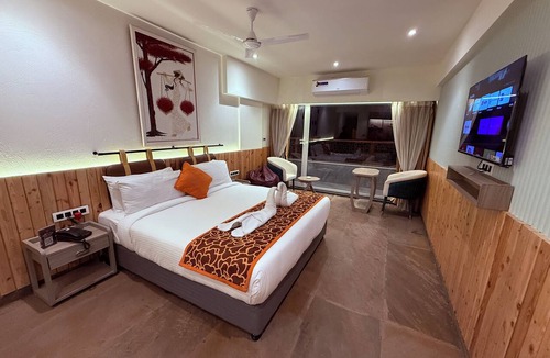 Lonavala Hotel | Ikonic Hotel - Bhushi Dam Lonavala