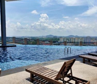 Taman Melaka Raya House | Imperio Residences with Private Bathtub
