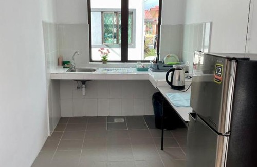 Jenjarom House | Inderaloka Villa 23B Free Parking
