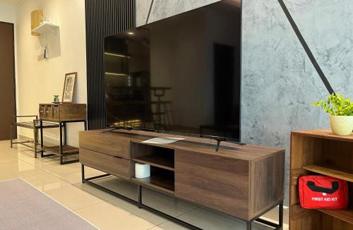 Usj 1 Apartment | Industrial Luxe Concrete Bliss, near Sunway Pyramid,Subang Jaya