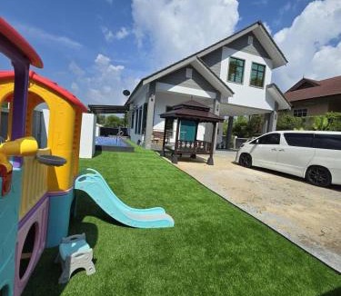 Kampung Kijing Villa | Infra Homestay 1