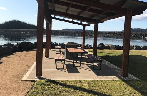 Talbingo House | Internet unlimited, fully renovated house. Fishing, skiing & Selwyn snowfields.