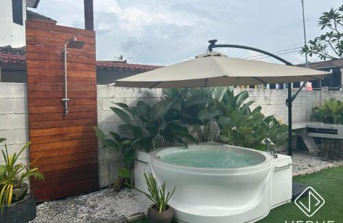 Pasir Pinji Villa | Ipoh 188 Private Pool Mansion by Verve 30 pax EECH119